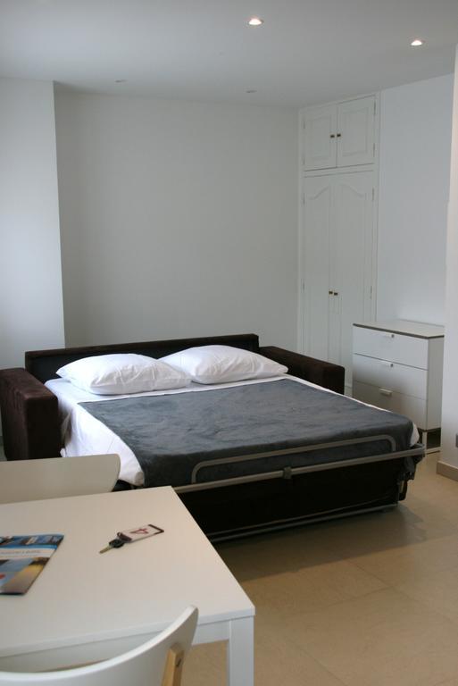 Appart Azur Apartment Saint-Laurent-du-Var Room photo