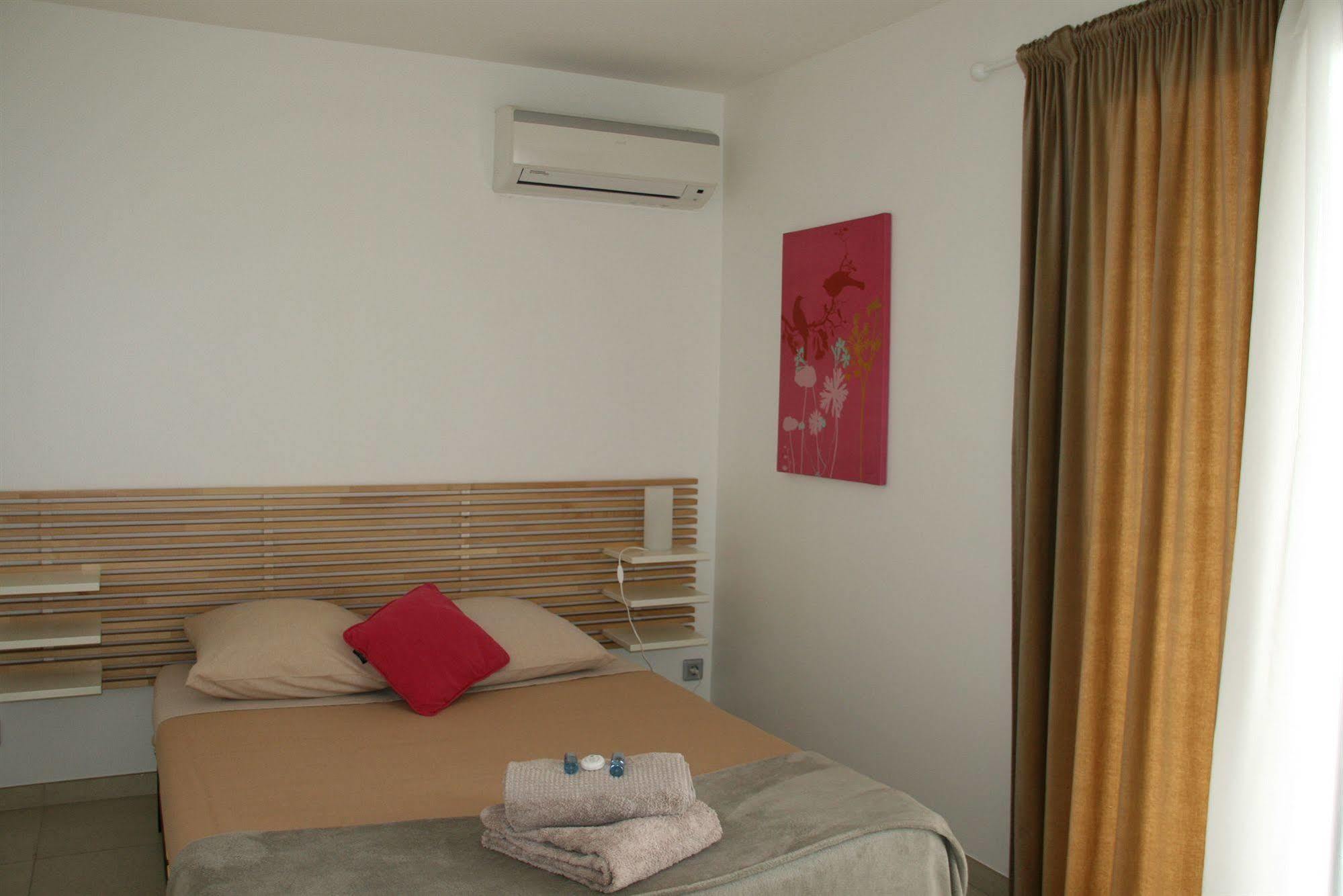 Appart Azur Apartment Saint-Laurent-du-Var Exterior photo